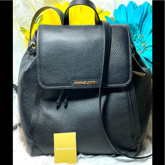 Michael Kors Handbags - Michael Kors backpack Ginger MD black leather euc